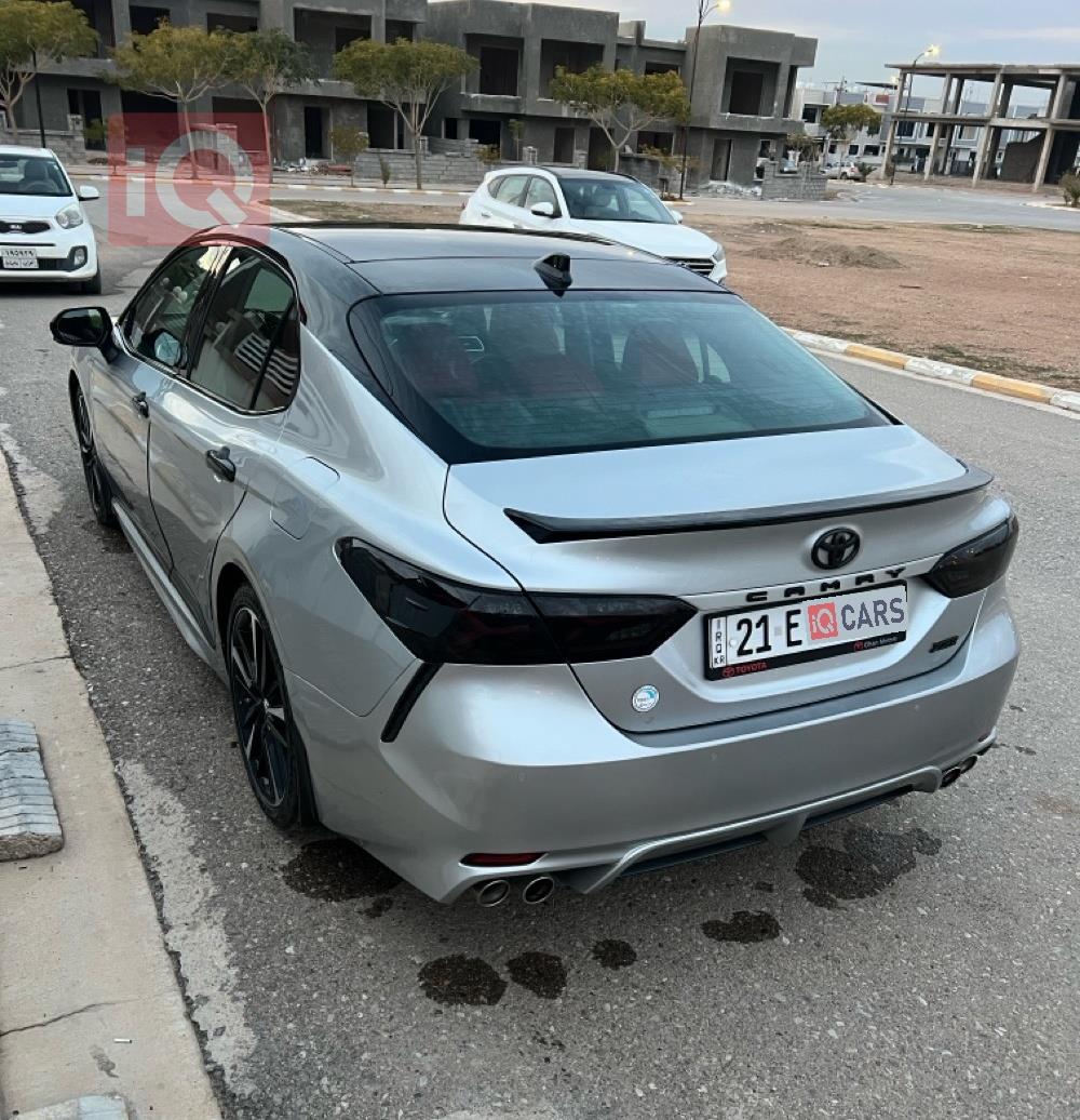 تۆیۆتا کامری